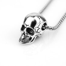 Load image into Gallery viewer, Titanium Steel Skull Men's Necklace Halloween Men's Pendant