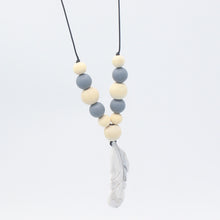 Load image into Gallery viewer, Baby Soothing Teether Protects Safety Baby Teether Necklace

