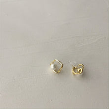 Load image into Gallery viewer, Mango Jewelry Pearl High-end Earrings Women
