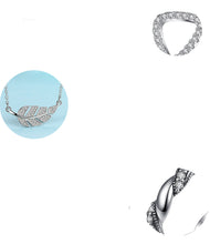 Load image into Gallery viewer, Sterling Silver Heart Cutout Mom Letter Bracelet

