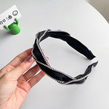 Load image into Gallery viewer, Pearl Small Fragrance Flower Headband
