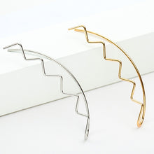 Load image into Gallery viewer, Harajuku Line Curve Piercing Wave Ear Clip
