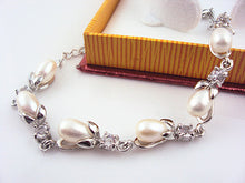 Load image into Gallery viewer, Pearl bracelet pearl jewelry bracelet
