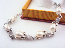 Load image into Gallery viewer, Pearl bracelet pearl jewelry bracelet
