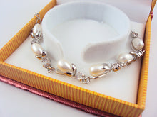 Load image into Gallery viewer, Pearl bracelet pearl jewelry bracelet
