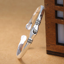 Load image into Gallery viewer, Retro Bracelet Female Hand Ornaments Handshake Creative  Bracelets

