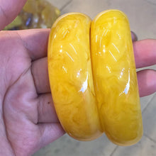 Load image into Gallery viewer, Bracelet Chaise Bracelet Children Old Amber Raw Ore Chicken Butter Yellow Non-optimized Net Beauty Bracelet
