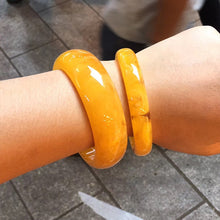 Load image into Gallery viewer, Bracelet Chaise Bracelet Children Old Amber Raw Ore Chicken Butter Yellow Non-optimized Net Beauty Bracelet
