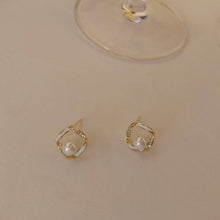 Load image into Gallery viewer, Mango Jewelry Pearl High-end Earrings Women
